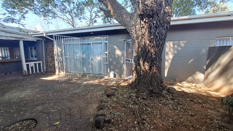 16 Bedroom Property for Sale in Universitas Free State